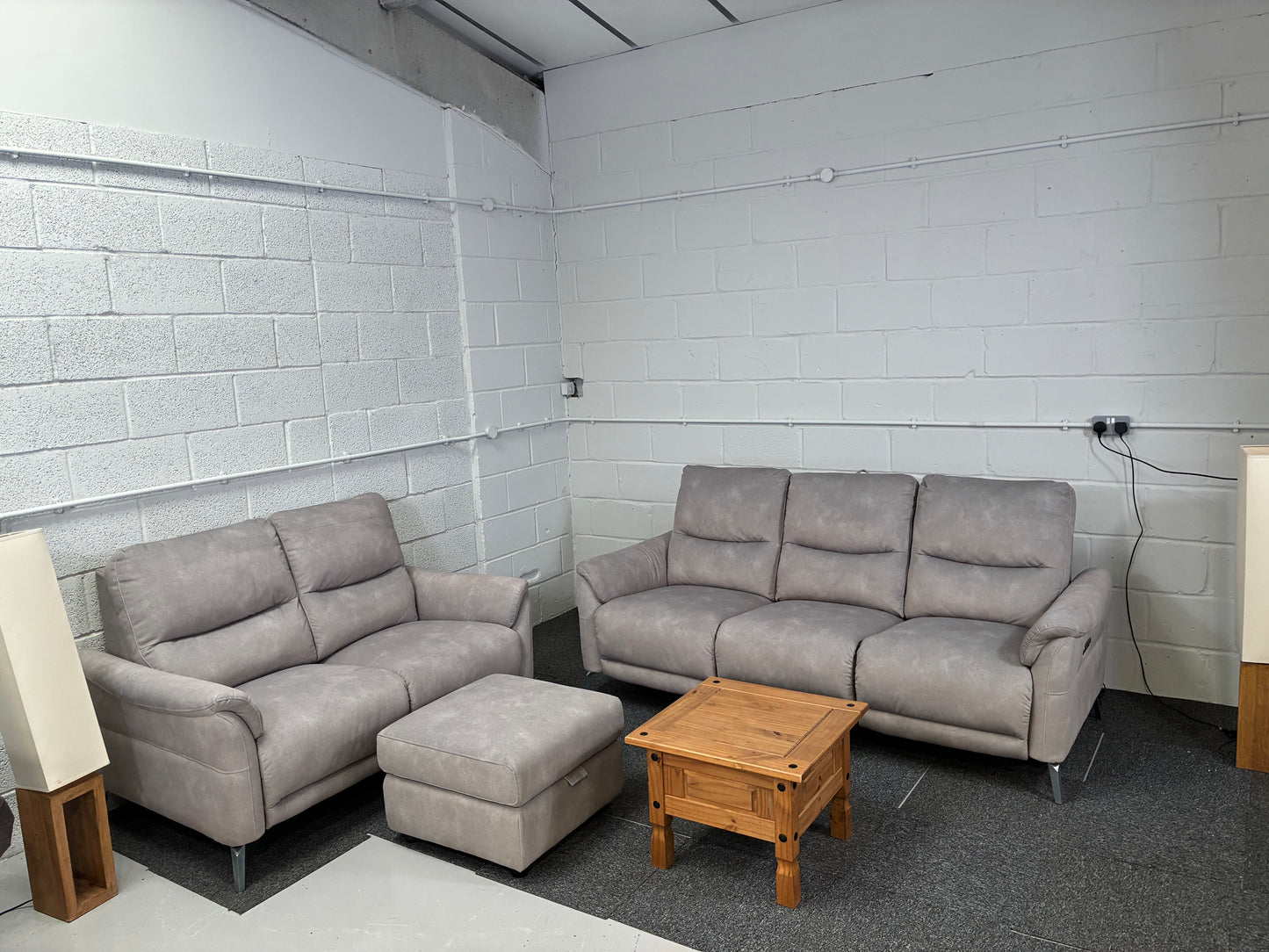BRAND NEW FURNITURE VILLAGE DAYTONA 3 Seater Power recliner with cinema seat, Bluetooth speaker drink holder and 2 plugs with a 2 Seater Sofa (static) and Storage footstool Full Set