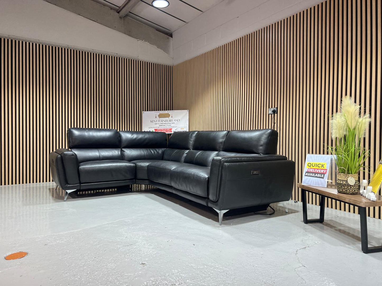 DFS San Mateo Power Reclining Corner Sofa Heated Seat Right Hand Facing