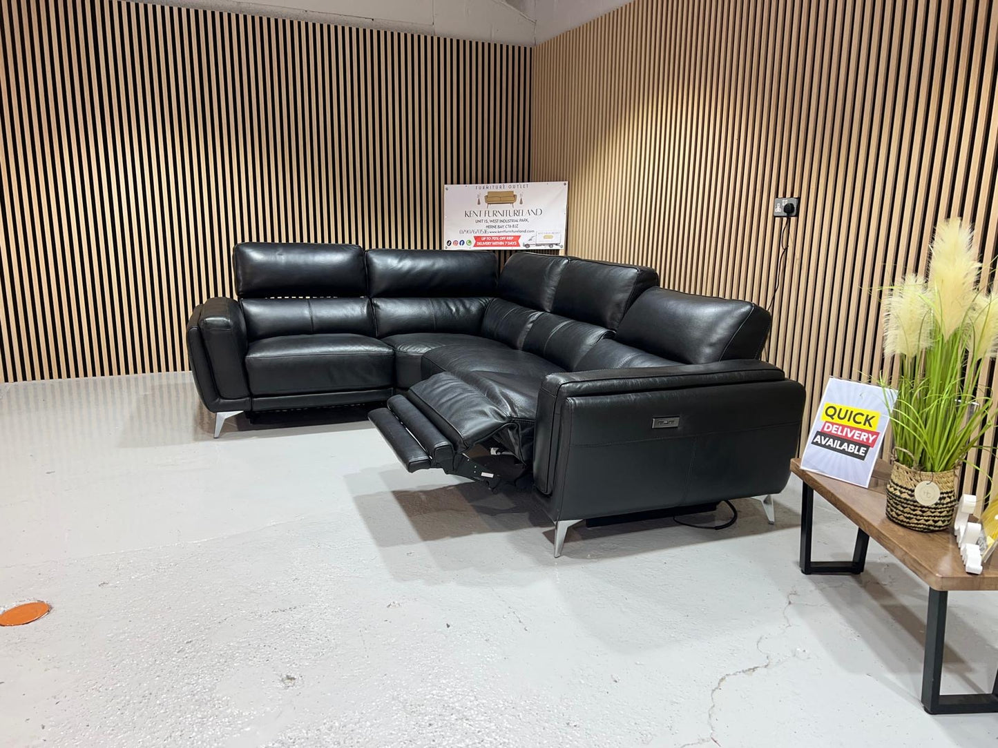 DFS San Mateo Power Reclining Corner Sofa Heated Seat Right Hand Facing