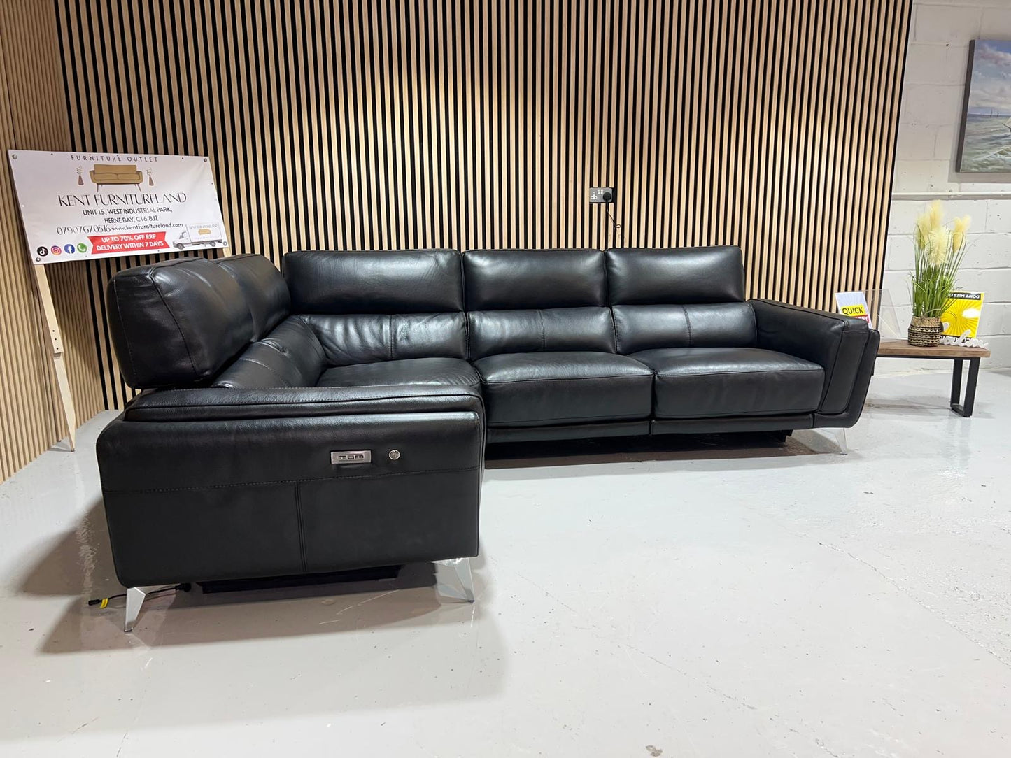 DFS San Mateo Power Reclining Corner Sofa Heated Seat Right Hand Facing
