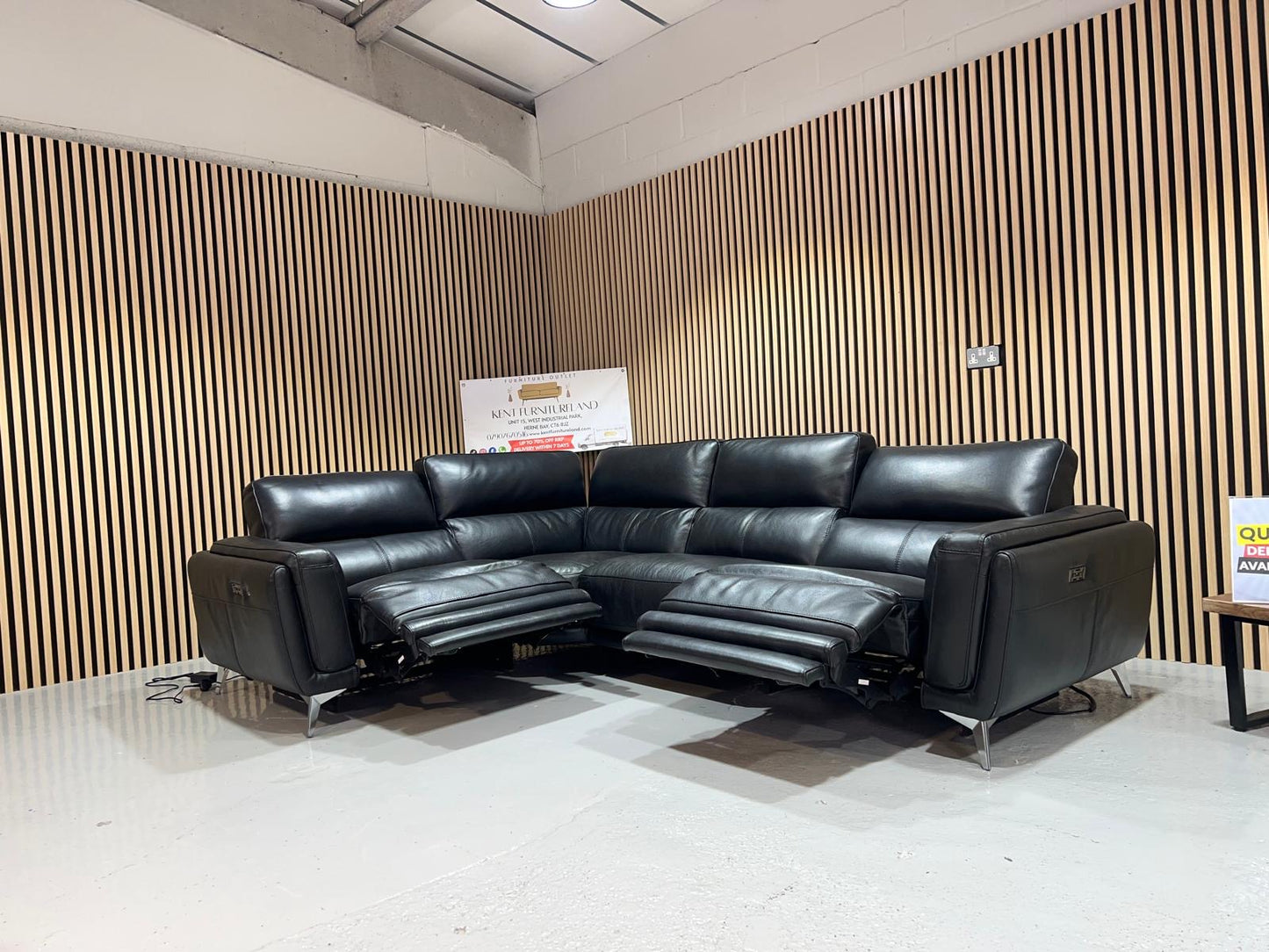 DFS San Mateo Power Reclining Corner Sofa Heated Seat Right Hand Facing