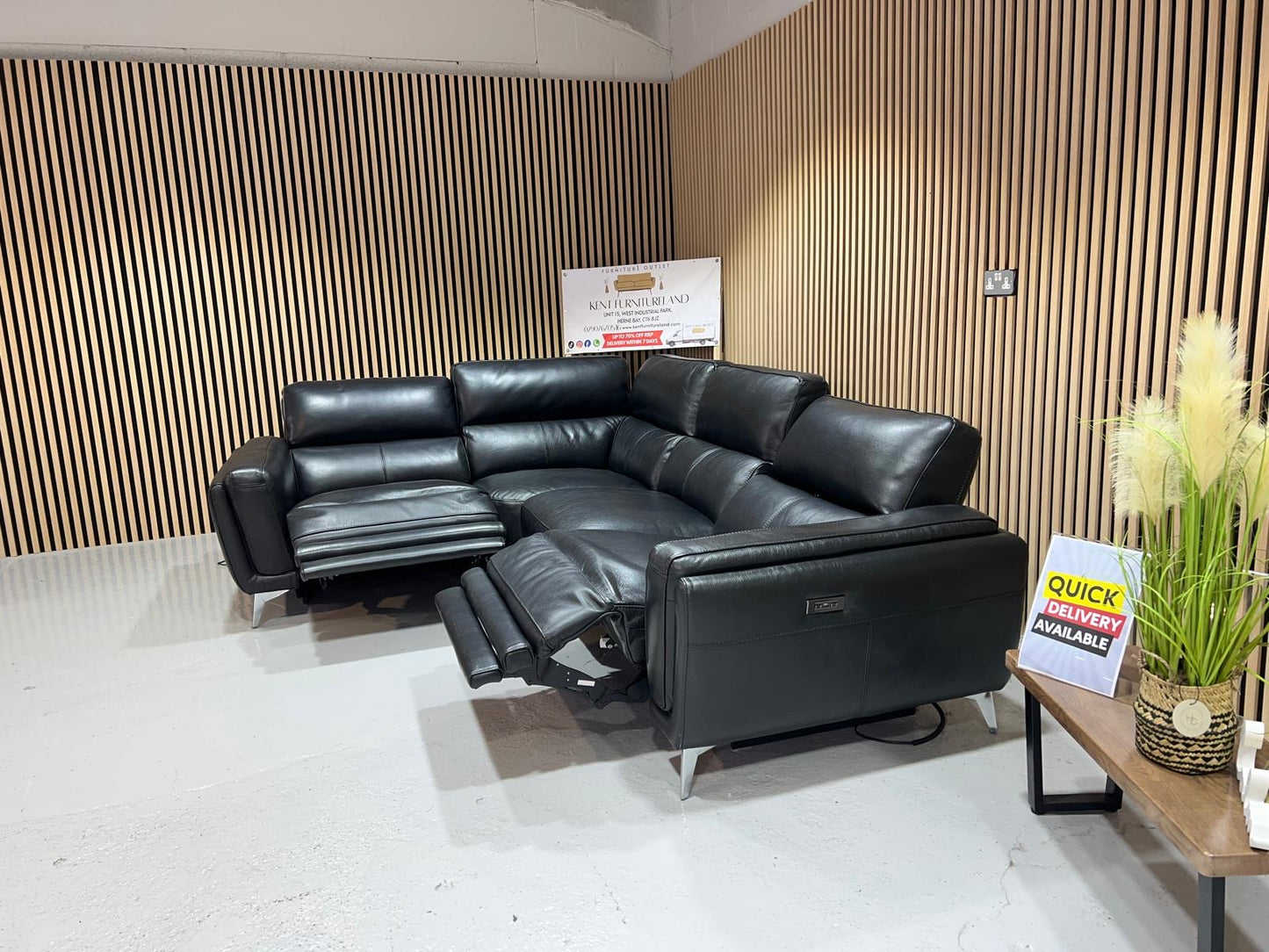 DFS San Mateo Power Reclining Corner Sofa Heated Seat Right Hand Facing