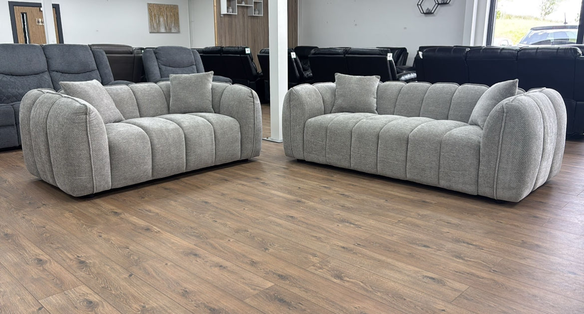 Bella 3 and 2 seater set