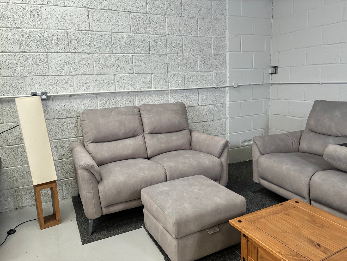 BRAND NEW FURNITURE VILLAGE DAYTONA 3 Seater Power recliner with cinema seat, Bluetooth speaker drink holder and 2 plugs with a 2 Seater Sofa (static) and Storage footstool Full Set